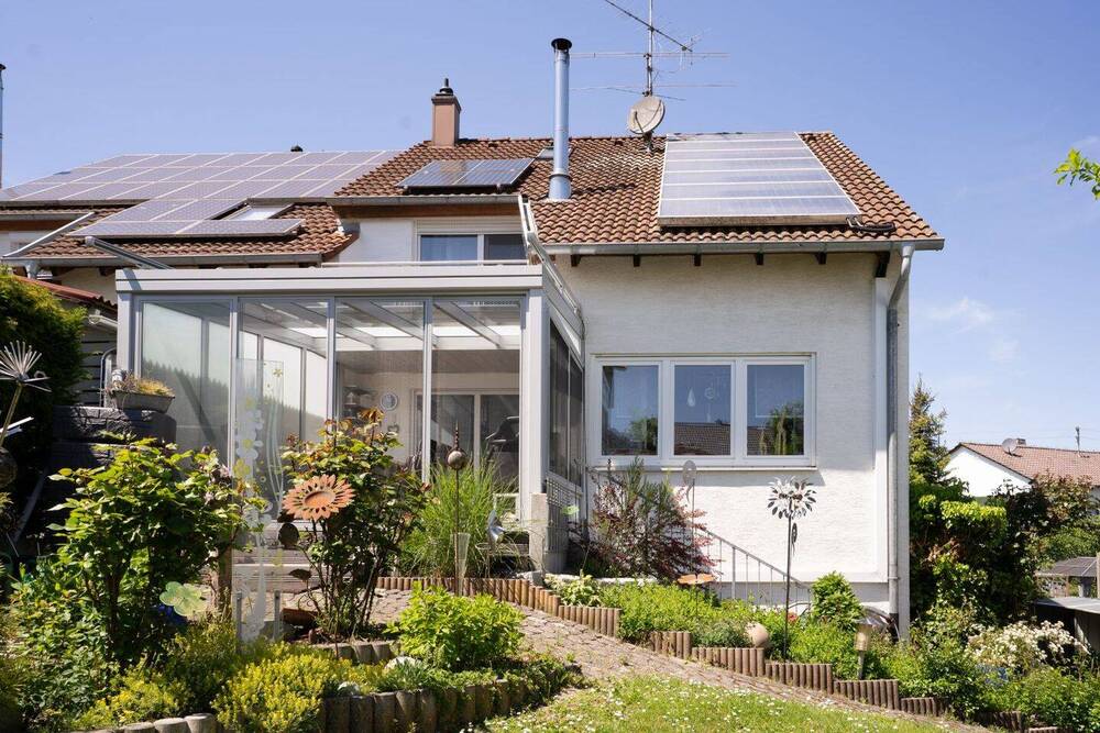 Thumbnail-Helle, gepflegte Doppelhaushälfte im Top-Zustand mit Wintergarten und Einliegerwohnung