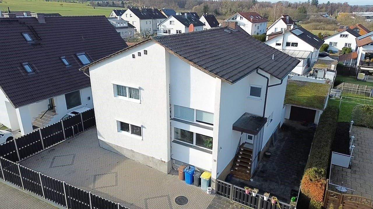 Thumbnail-charmantes Zweifamilienhaus - Entspanntes Wohnen im Herzen von Hasselroth