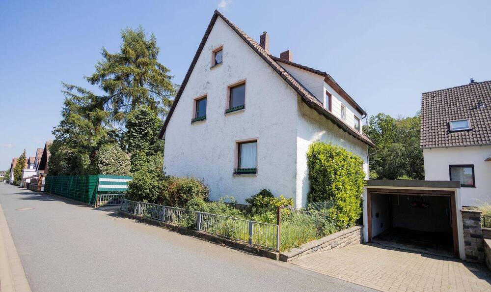Thumbnail-Raum für Ideen auf ca. 200 m² - Zweifamilienhaus, ideal für große Familien, Mehrgenerationen oder Vermietung