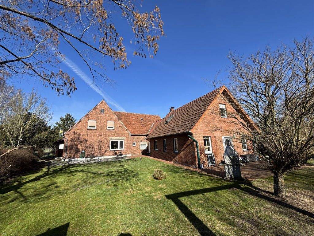 Thumbnail-Haus mit 2 Wohnungen in ruhiger Lage