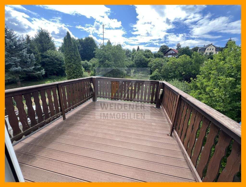 Thumbnail-Mehrfamilienhaus mit Potential in zentraler Lage von Weida sucht Sie als neuen Besitzer!