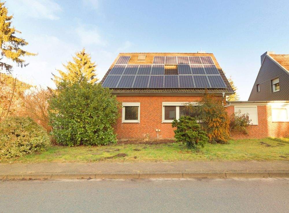 Thumbnail-Wohnen in Lüneburg - Einfamilienhaus mit großzügigem Garten