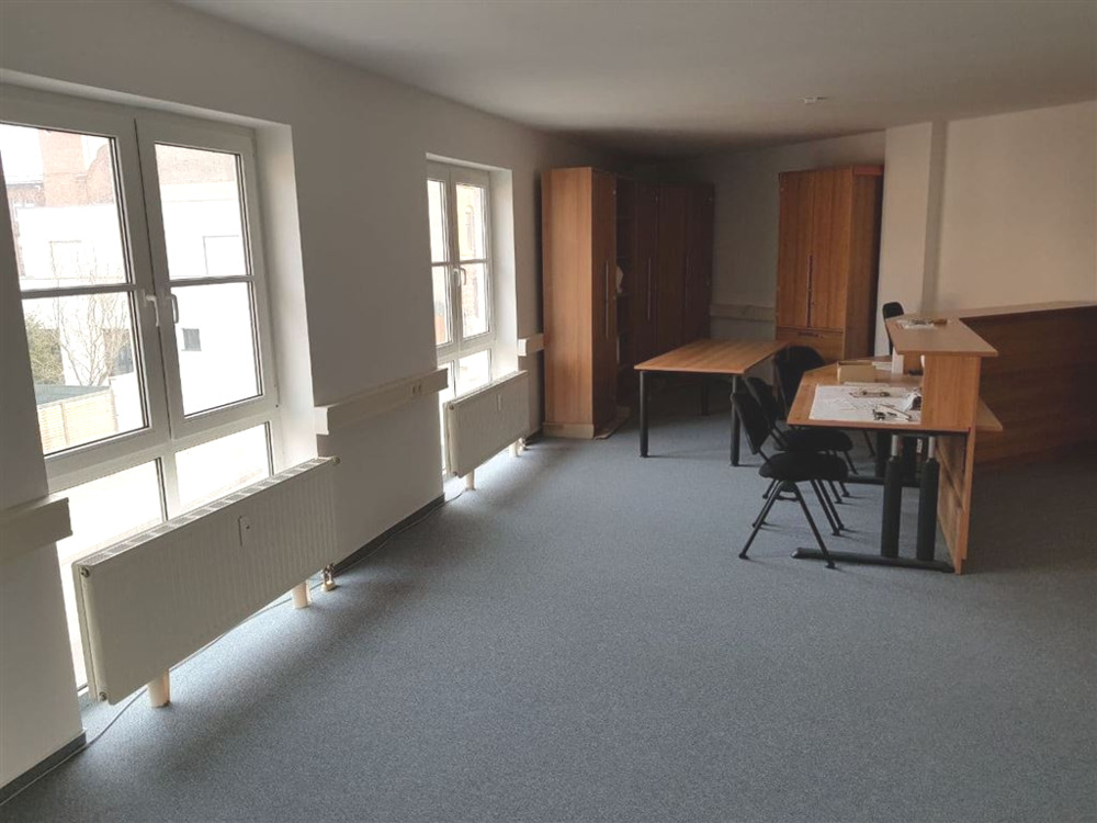 Thumbnail-flexibel gestalltbares Büro im 1. OG im Neumarkt 17 zu vermieten