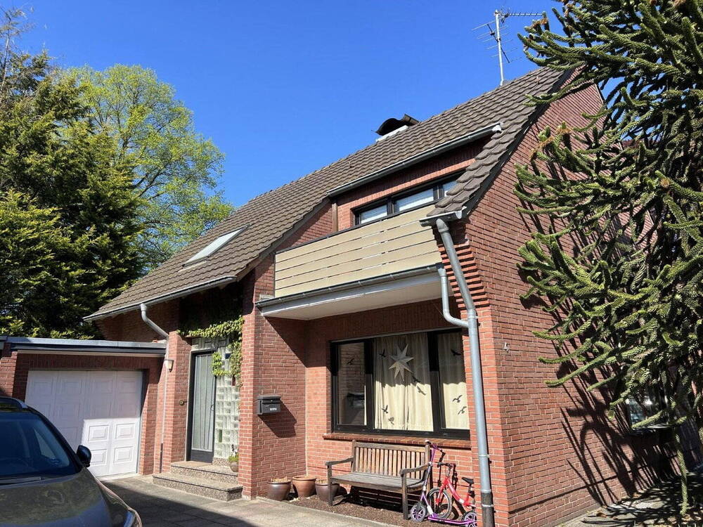Thumbnail-Freistehendes Einfamilienhaus mit Garten, Terrasse und Garage in Willich-Neersen - provisionsfrei