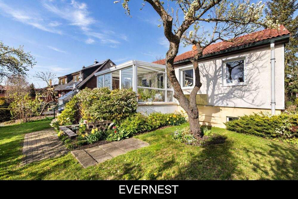 Thumbnail-Wohnen mit Erholfaktor - Lichtdurchflutetes Einfamilienhaus mit Wintergarten und Gartenblick