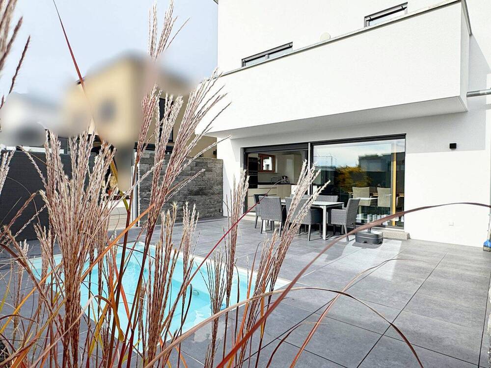 Thumbnail-Moderne Doppelhaushälfte mit Pool, Sauna und Energieeffizienzklasse A+