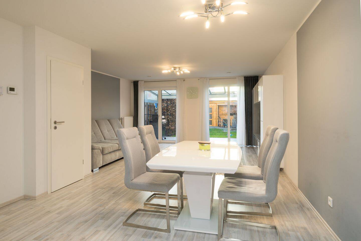 Thumbnail-Modernes Neubau-Reihenmittelhaus mit 4 Zimmern, EBK und 2 Stellplätzen in ruhiger Lage