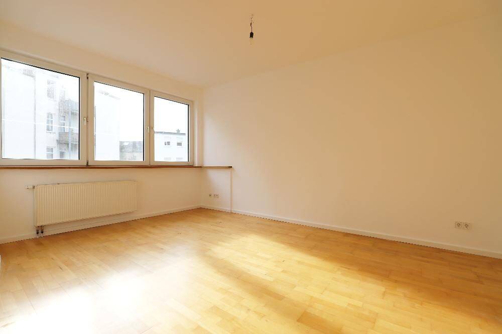 Thumbnail-*Trier* helle 4 ZKB Erdgeschosswohnung in guter Lage mit exklusiver Terrasse und Garten!
