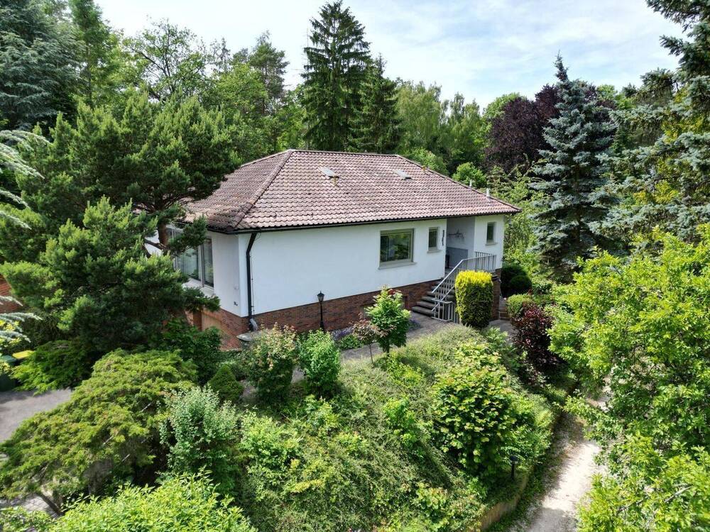 Thumbnail-Winkel-Bungalow mit Einliegerwohnung in Bestlage mit 3 Garagen auf 1303 m² Grund