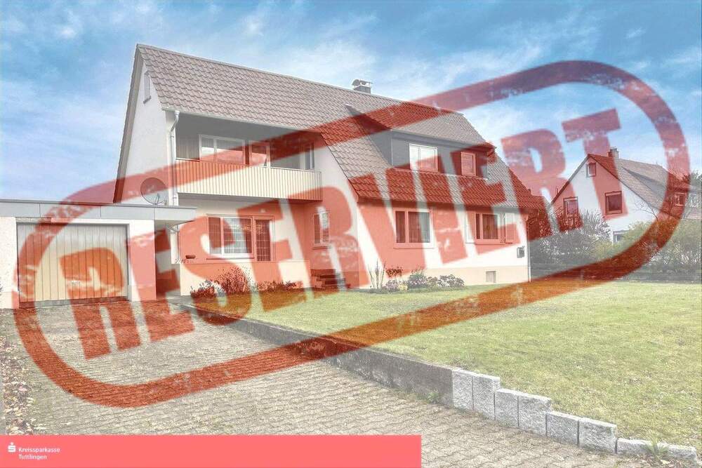 Thumbnail-RESERVIERT: 1-2 Familienhaus mit 2 Garagen in TOP-Lage in Tuningen
