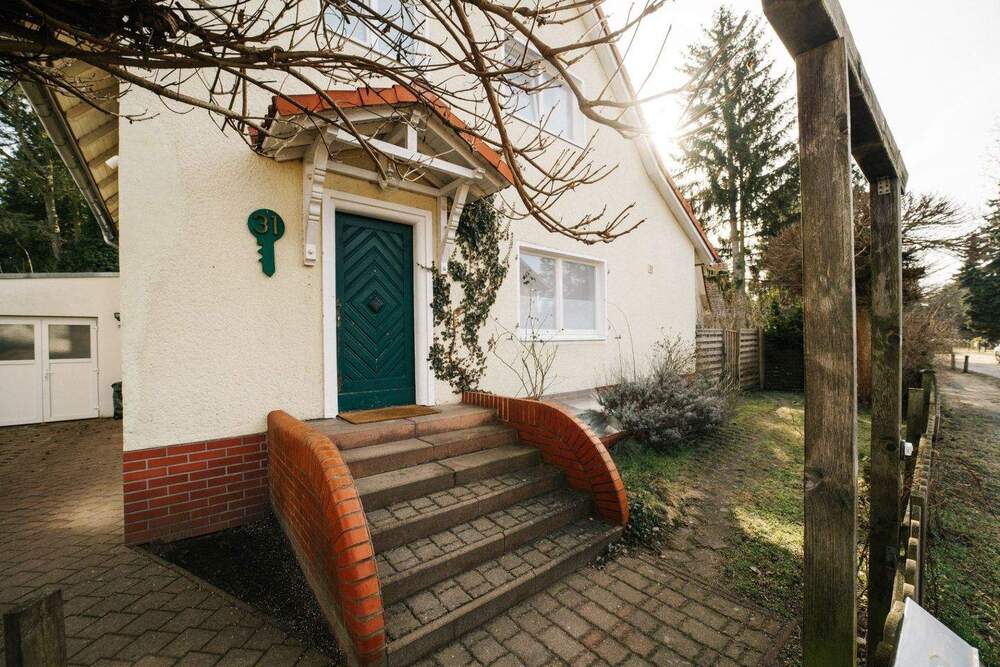 Thumbnail-Classic 1930s architecture meets modern