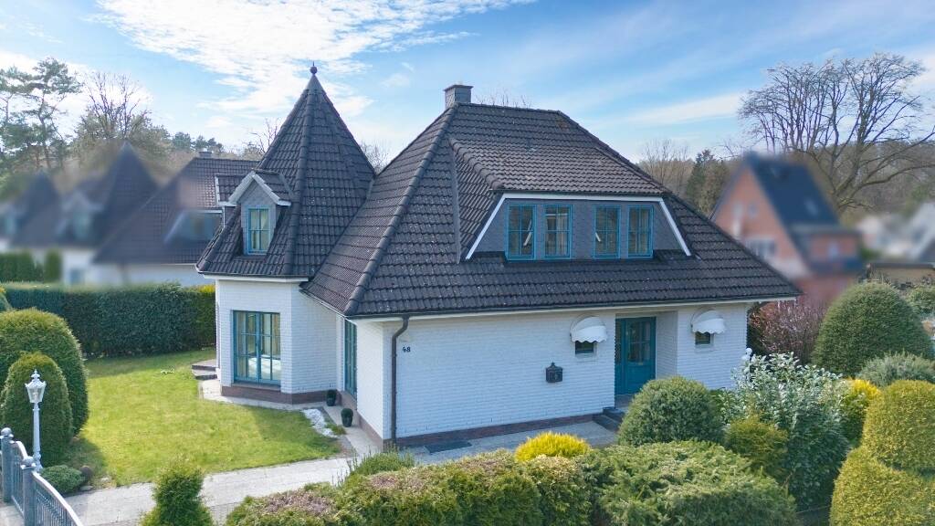 Thumbnail-Repräsentatives Wohnhaus mit Vollkeller an ruhiger Privatstraße in Wentorf