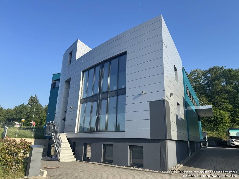 Thumbnail-Attraktive Gewerbeimmobilie 998m² zur Miete - vielseitig nutzbar Ab. 01.09.2026 frei in Maulbronn.