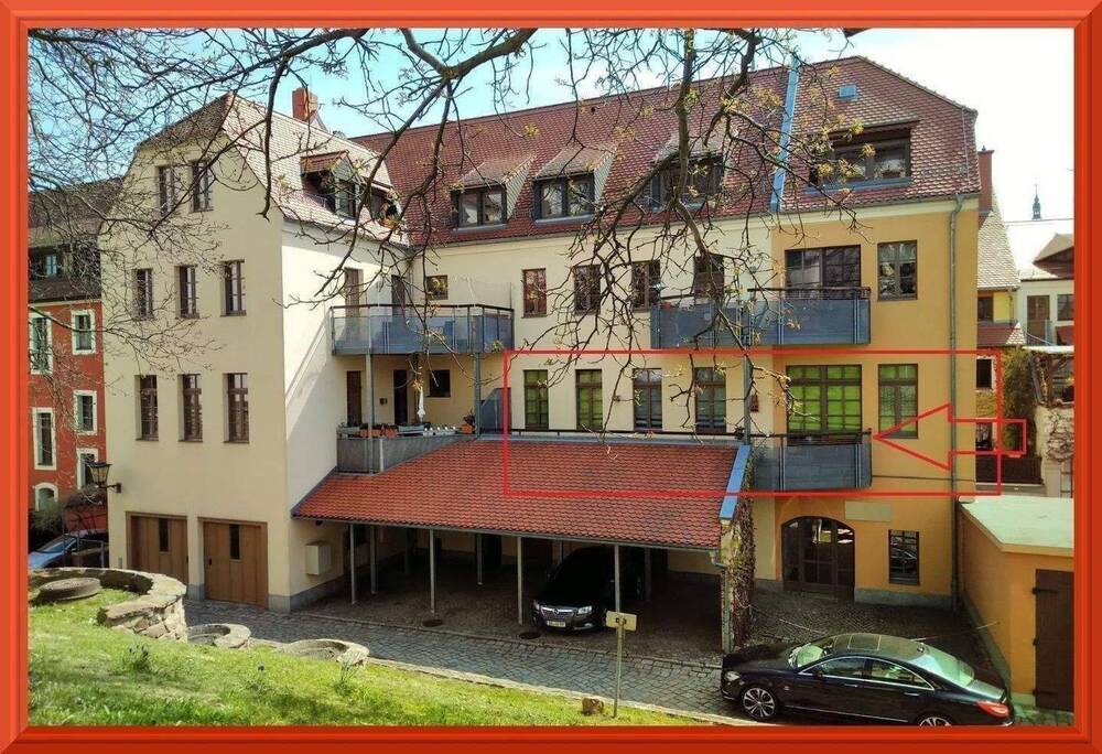 Thumbnail-1.OG mit sonnigem Balkon und Burgblick! Esszimmer, Gäste-WC. Stellplatz im Carport vorhanden