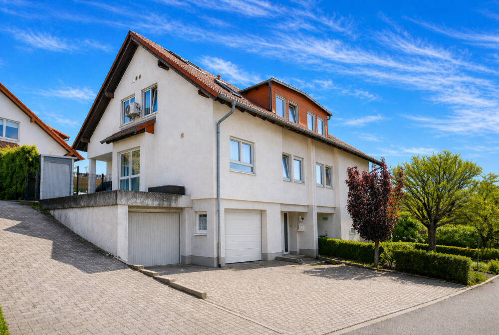 Thumbnail-GLOBAL INVEST SINSHEIM | Fast neuwertige Doppelhaushälfte mit Garage und Garten in Dühren