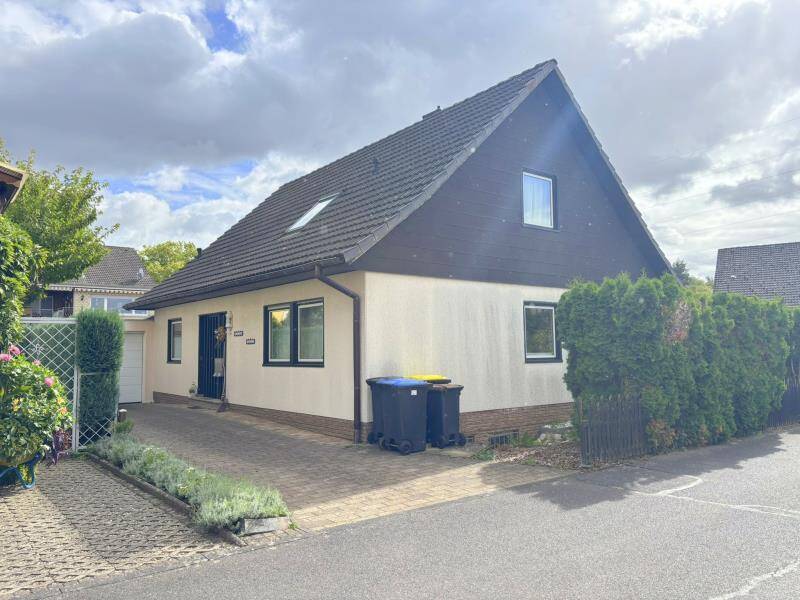 Thumbnail-Kleine Oase in Bendorf! Einfamilienhaus mit Einliegerwohnung in ruhiger Lage sucht neue Eigentümer