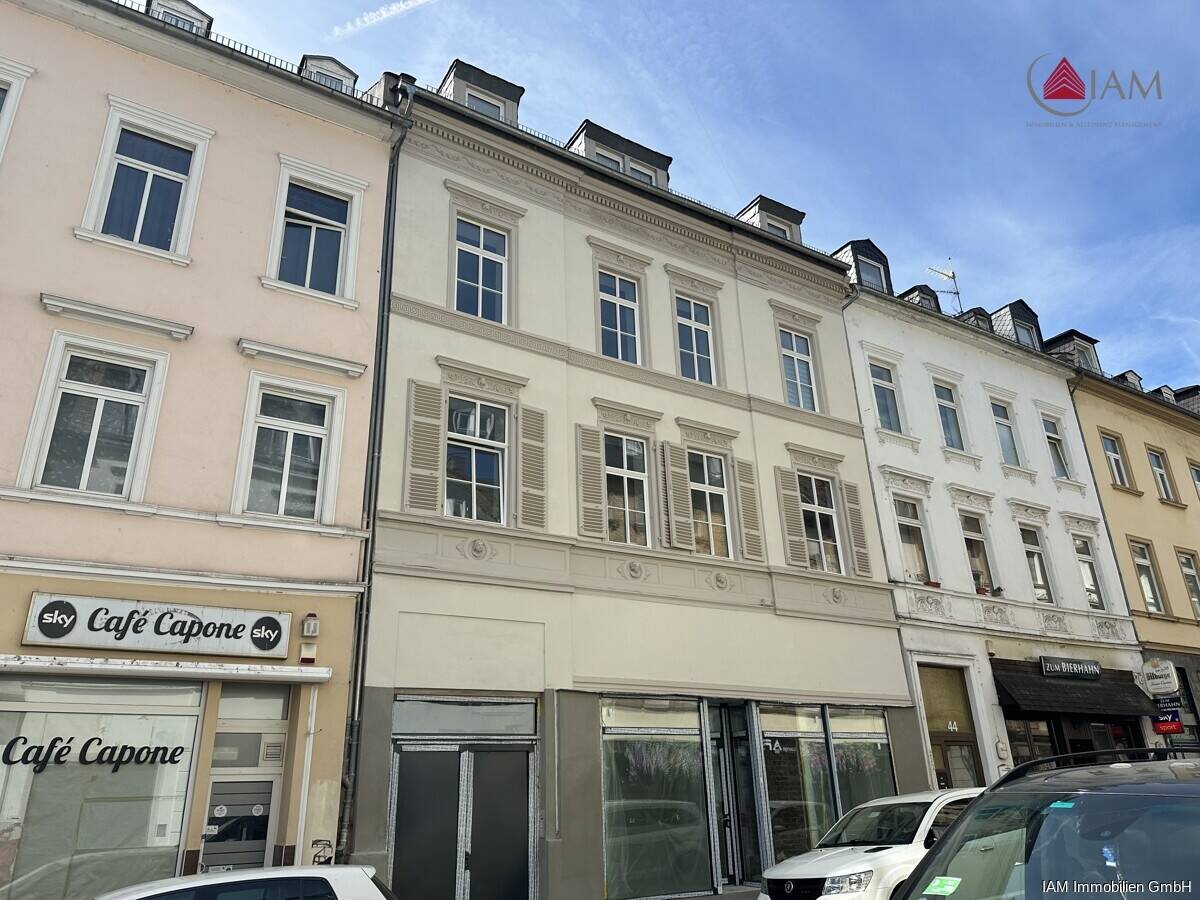 Thumbnail-Kernsanierte, lichtdurchflutete 4 Zimmerwohnung mitten in Wiesbaden.