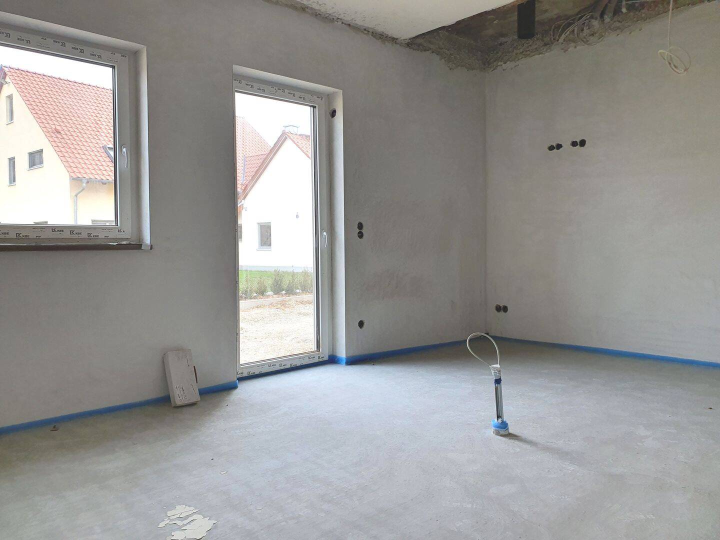 Thumbnail-Kernsanierte 2,5-Zimmer-Wohnung mit Terrasse zu vermieten - Erstbezug!