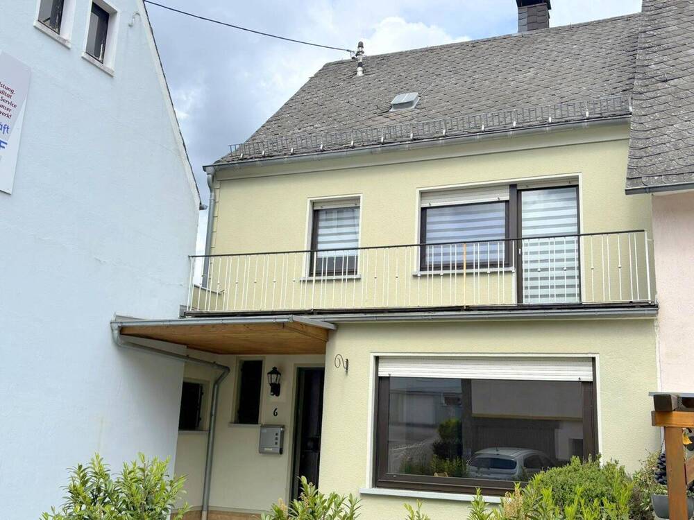 Thumbnail-Raumwunder in Berzhahn! Gepflegtes Einfamilienhaus mit Scheune, Werkstatt und Doppelgarage