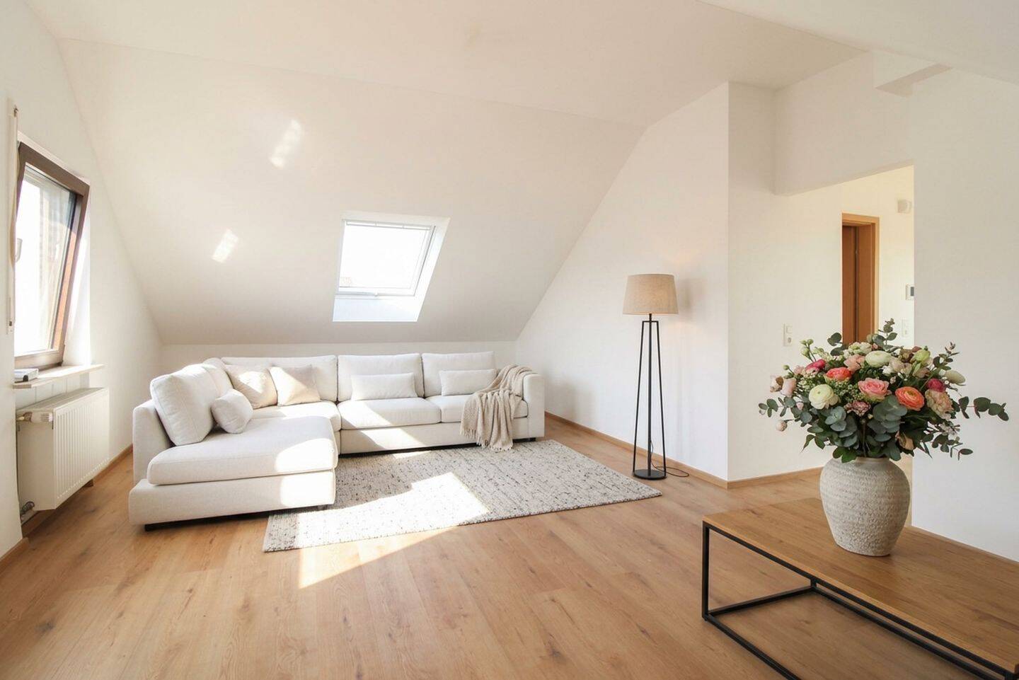 Thumbnail-1-Zimmer Dachgeschosswohnung in Top lage Seckbachs