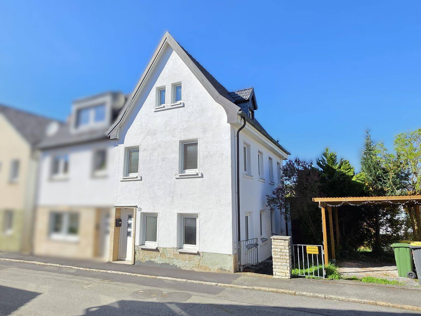 Thumbnail-TOP-Alternative zur Eigentumswohnung: Hübsche Doppelhaushälfte inkl. Carport in ruhiger Wohnlage