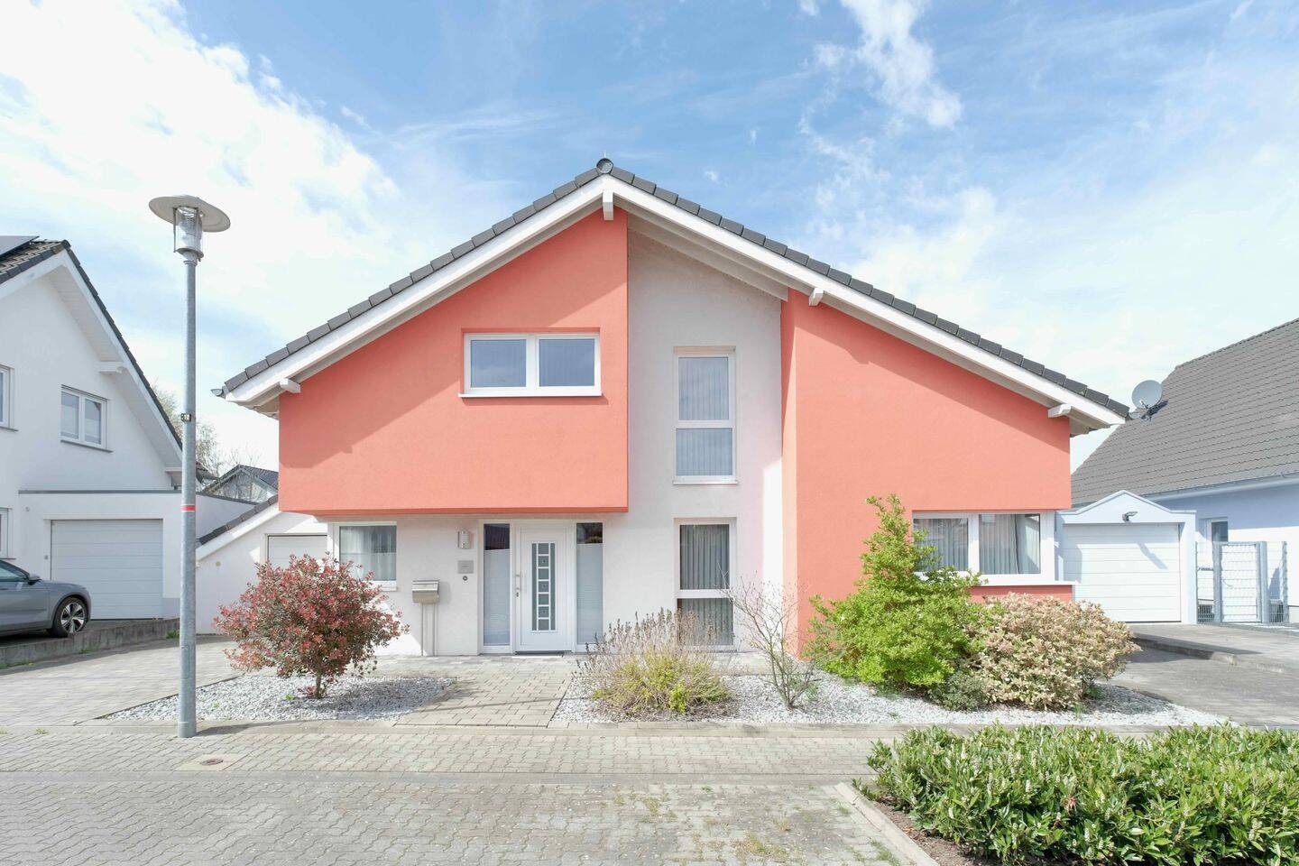 Thumbnail-Modernes Einfamilienhaus mit flexibler Einliegeroption und großzügigem Garten in Erkelenz