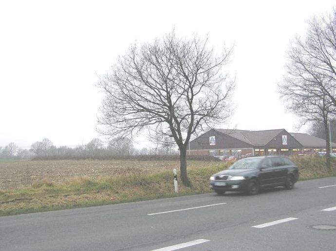 Thumbnail-Gewerbegrundstück hinter einem Aldi Markt und einem Edeka Markt in 24629 Kisdorf