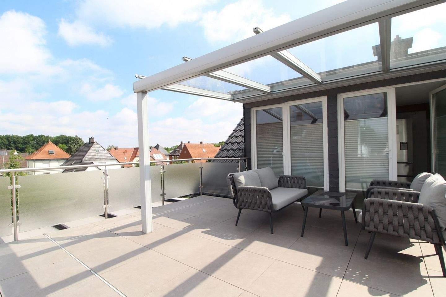 Thumbnail-Kernsanierte Dachgeschosswohnung in Gütersloh - modern, effizient, ausgezeichnet