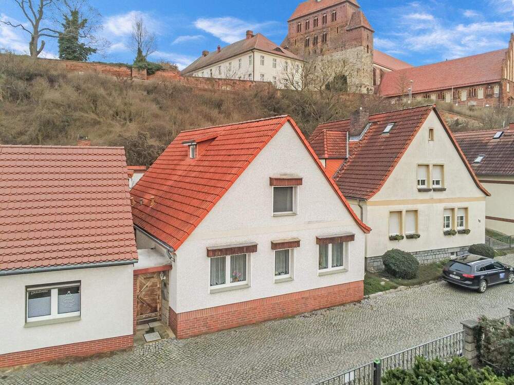 Thumbnail-Charmantes Einfamilienhaus mit einzigartigem Außenbereich, Garten und Wasserzugang in Havelberg!