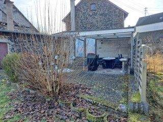 Thumbnail-Einfamilienhaus mit großer Scheune und großem Grundstück