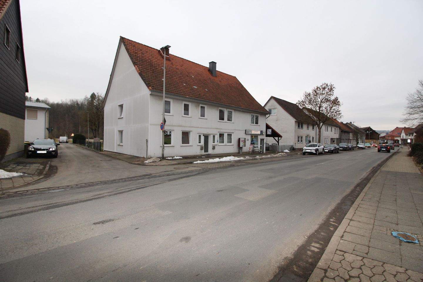 Thumbnail-3 Familienhaus mit kleinem Cafe,großen schönen Grundsstück nach Süden ausgerichtet