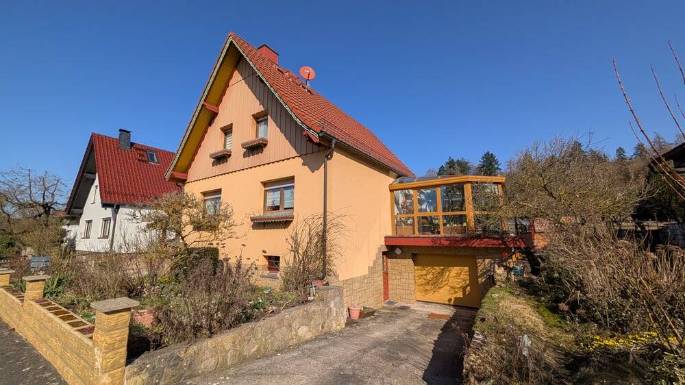 Thumbnail-Gepflegtes Einfamilienhaus in begehrter Wohnlage von Themar.
