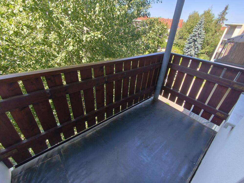 Thumbnail-3 Raumwohnung mit hofseitigem Balkon im gepflegten Mehrfamilienhaus