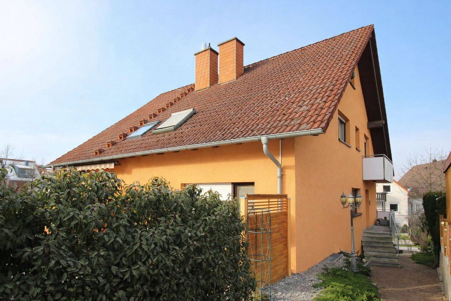 Thumbnail-Ihr neues Zuhause: Großzügige DHH in Karlsbad-Langensteinbach mit Garage