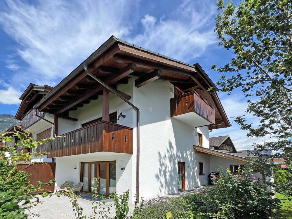 Thumbnail-Hochwertiges Reihenendhaus in zentraler Lage mit Garten und tollem Bergblick