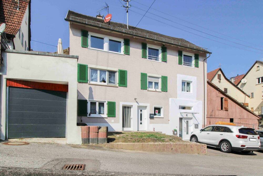 Thumbnail-3-Familienhaus (3 separate Eingänge) ab 2023 umfangreich saniert und renoviert