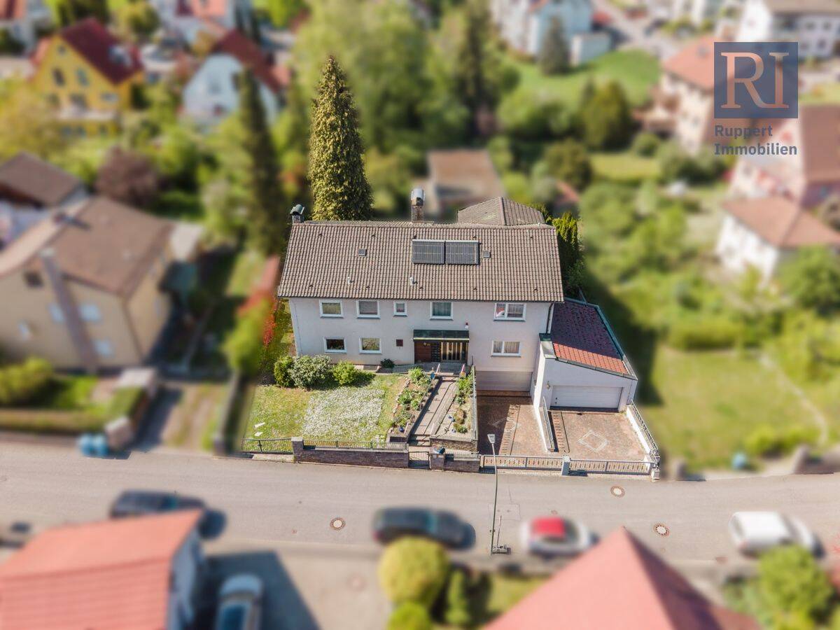 Thumbnail-Großzügiges Einfamilienhaus in ruhiger Wohnlage von Höchberg