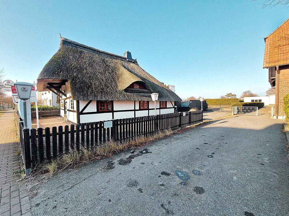 Thumbnail-Historisches Reetdach Haus Restaurant Schipperhus 18347 Ostseebad Dierhagen, Strandstraße 6