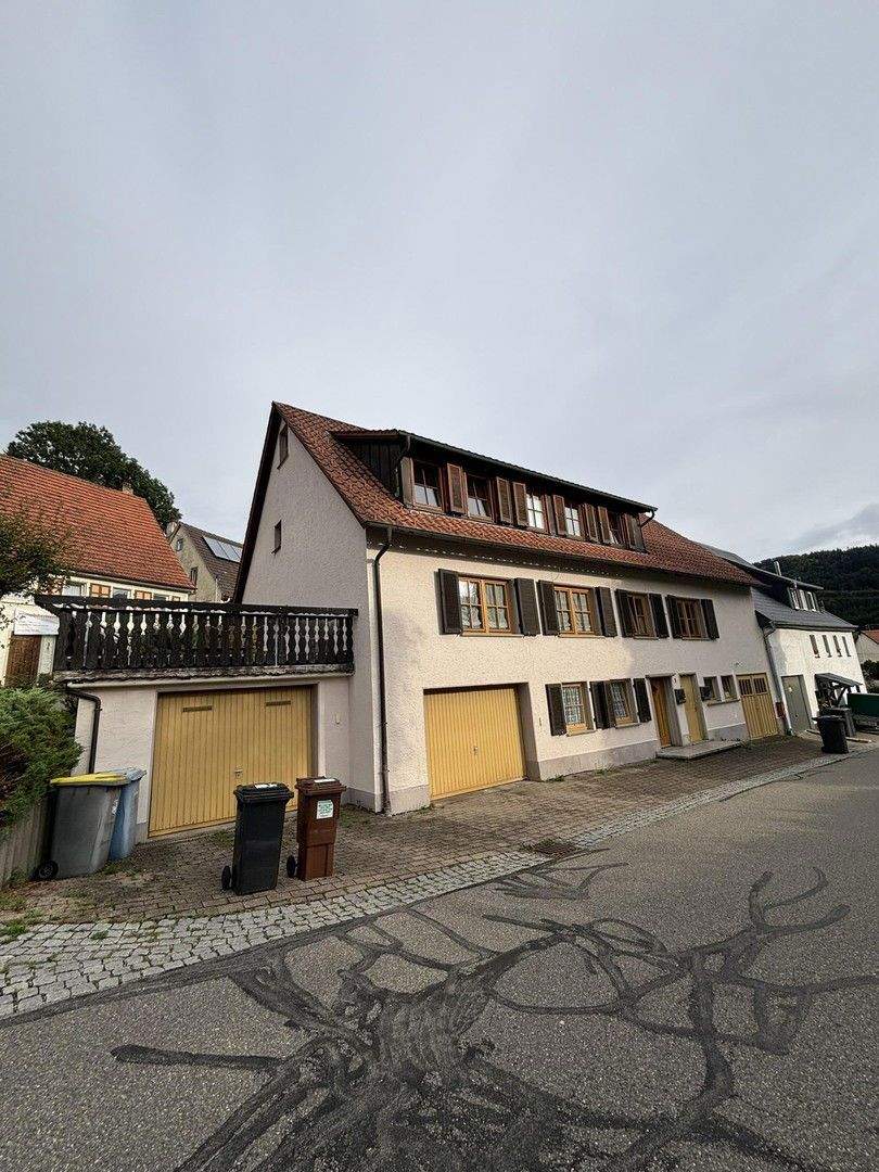 Thumbnail-Zweifamilienhaus mit Scheune und Ausbaupotential in Reichenbach a. H. - saniert, gepflegt, vermietet