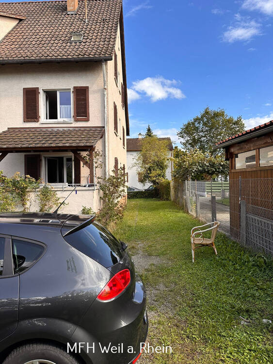 Thumbnail-Grenznahes Mehrfamilienhaus mit 9 Wohneinheiten, großem Garten und viel Potential