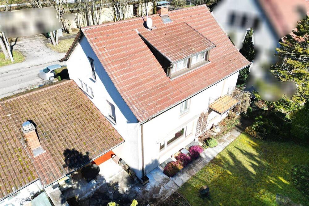 Thumbnail-Freistehendes Einfamilienhaus mit Garten und Garage in ruhiger Wohnlage!