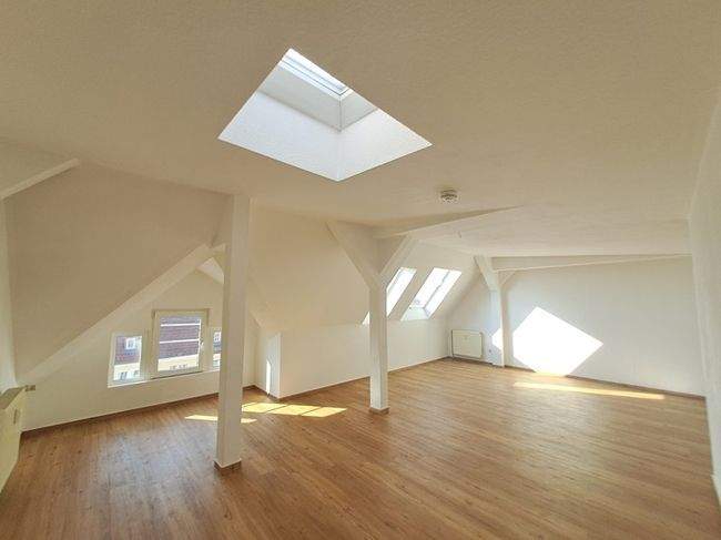 Thumbnail-Individuelle 3-Zimmer-Dachgeschosswohnung