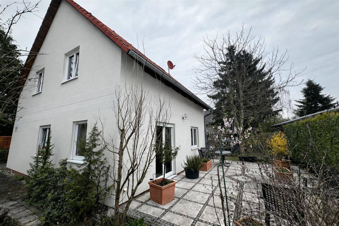 Thumbnail-Einfamilienhaus mit 5 Zimmern und Garten.