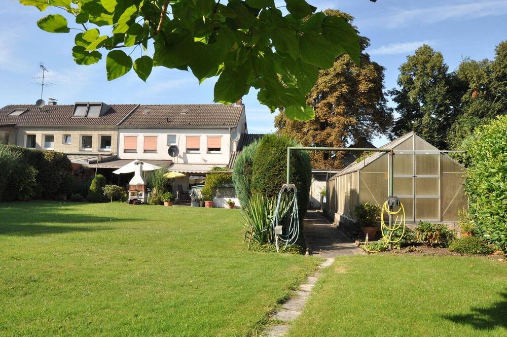 Thumbnail-Sonniger Ausblick am Rheindeich: DHH mit großem Grundstück, Wirtschaftsanbau, Garage, Stellplatz