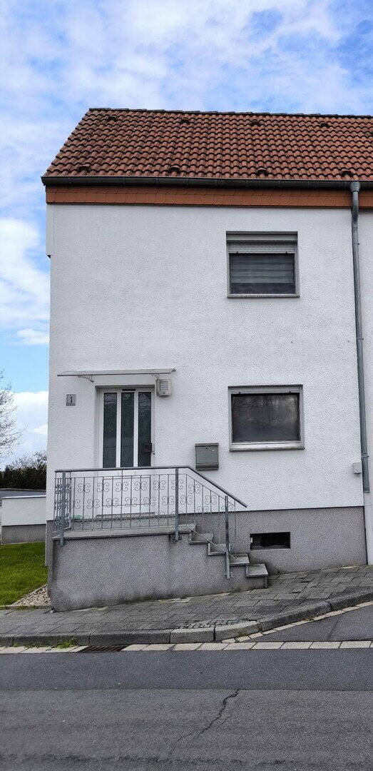 Thumbnail-Kleines, gemütliches Eigenheim mit Garten und Garage