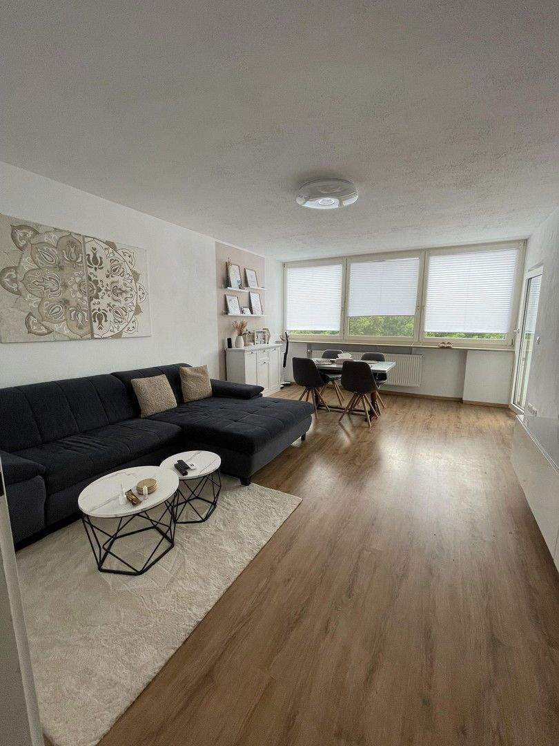 Thumbnail-Schöne 3 Zimmerwohnung mit Balkon, EBK und TG am Stadtpark