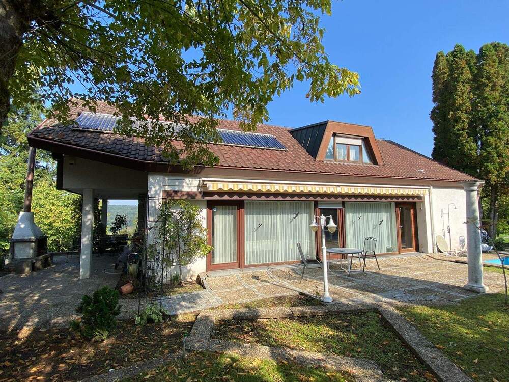 Thumbnail-Familienidylle in Neckartenzlingen - Einfamilienhaus mit großem Grundstück und Pool