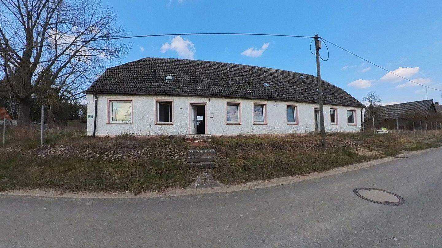 Thumbnail-Zweifamilienhaus mit 2.700 m² Grundstück & großem Ausbaupotenzial