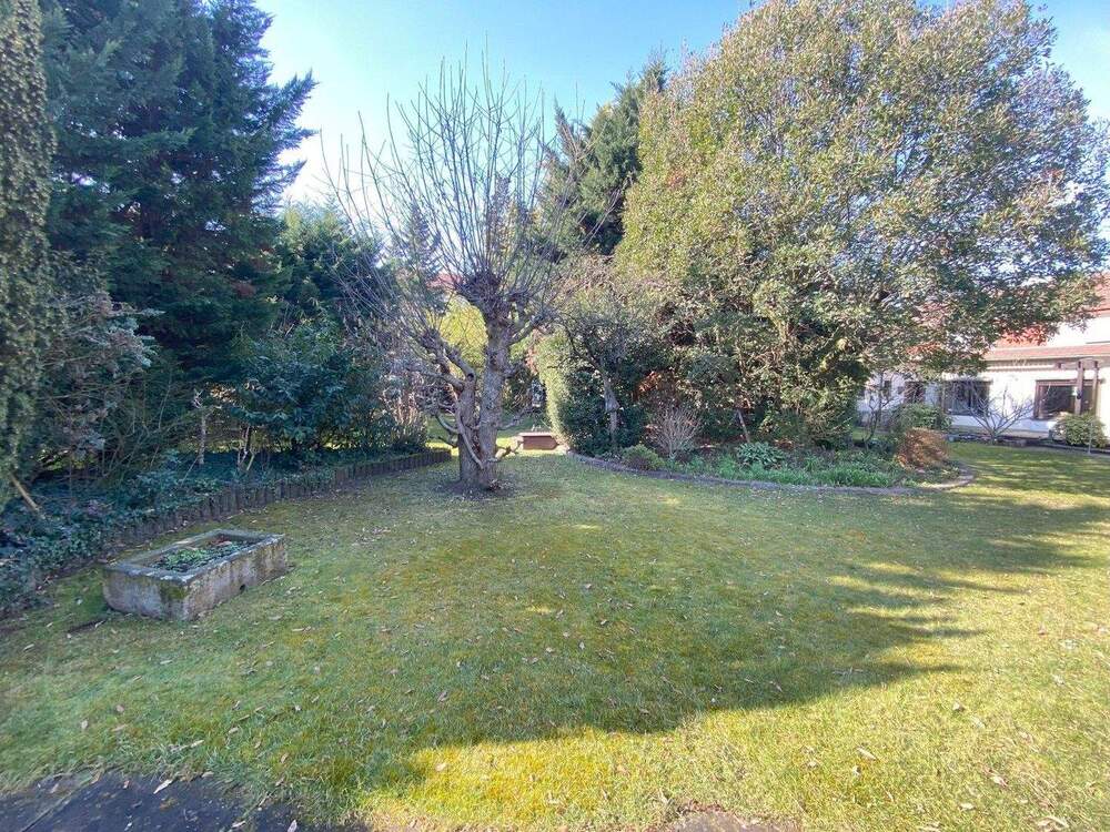 Thumbnail-Großes Grundstück in Mannheim Rheinau mit Altbestand zum Abriss!