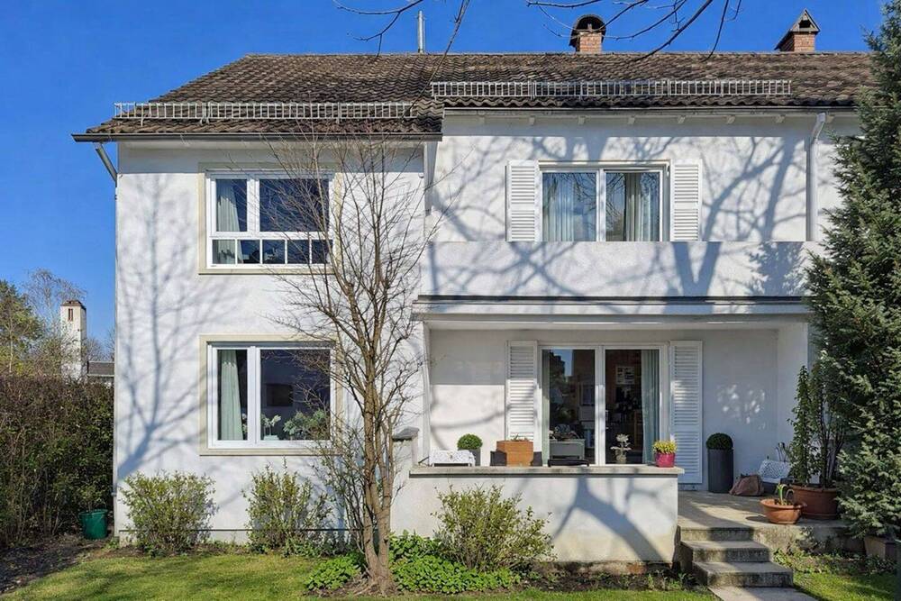 Thumbnail-Charakterhaus in Rosenheim - mit Garten, Charme und Raum zur Neugestaltung